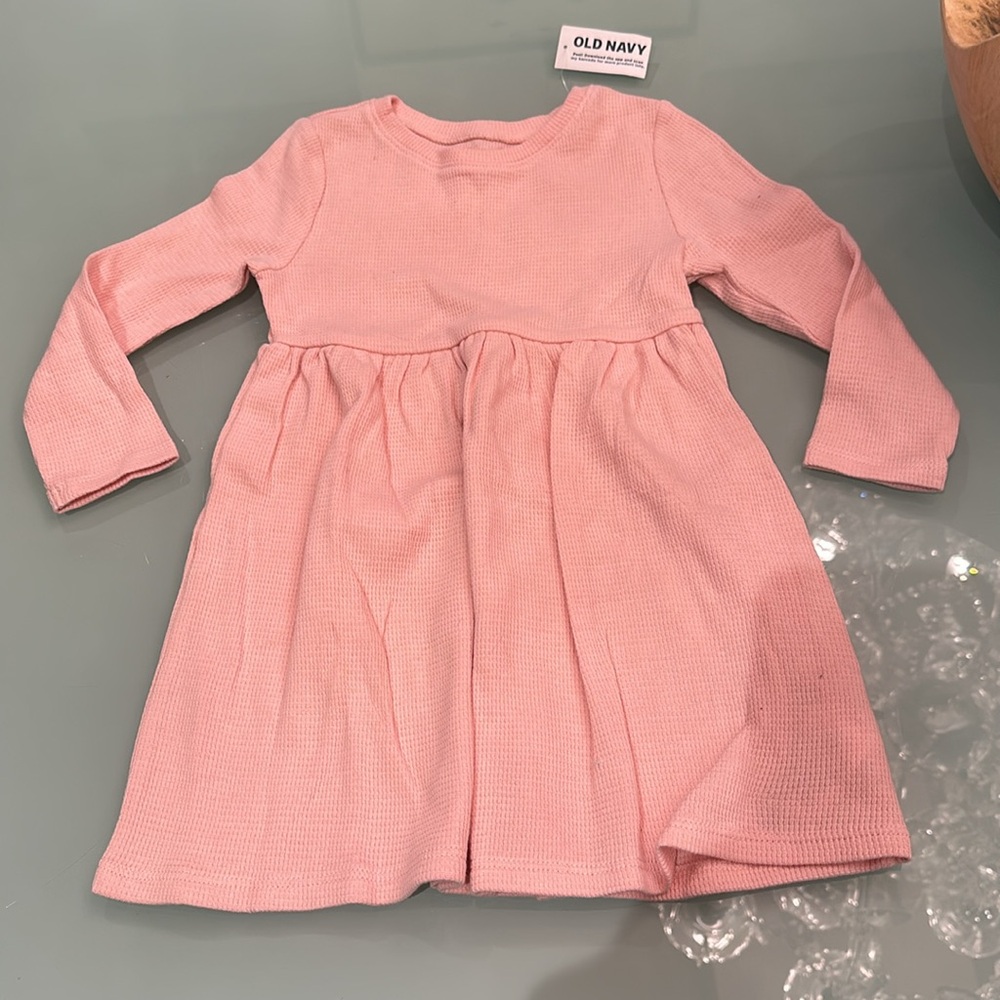 Old Navy set of 3 dresses. Pink, gray, yellow size 2T